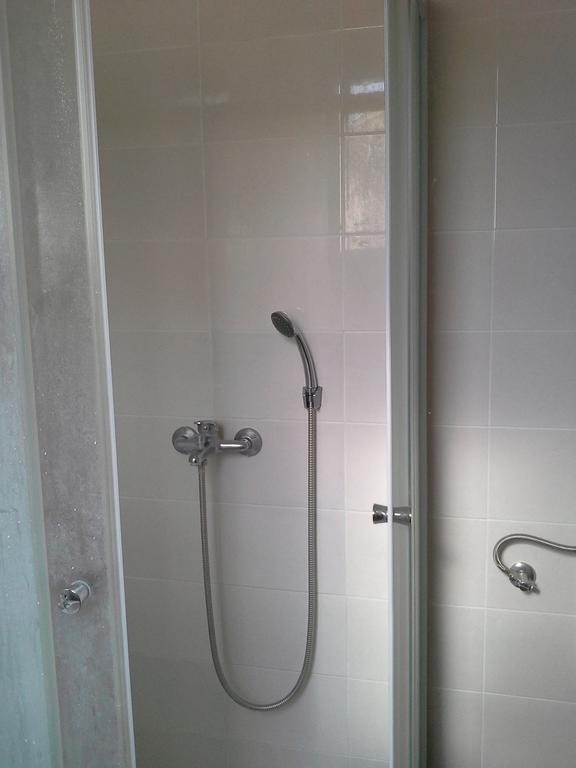 Sobe Zeneral Hotell Novalja Exteriör bild